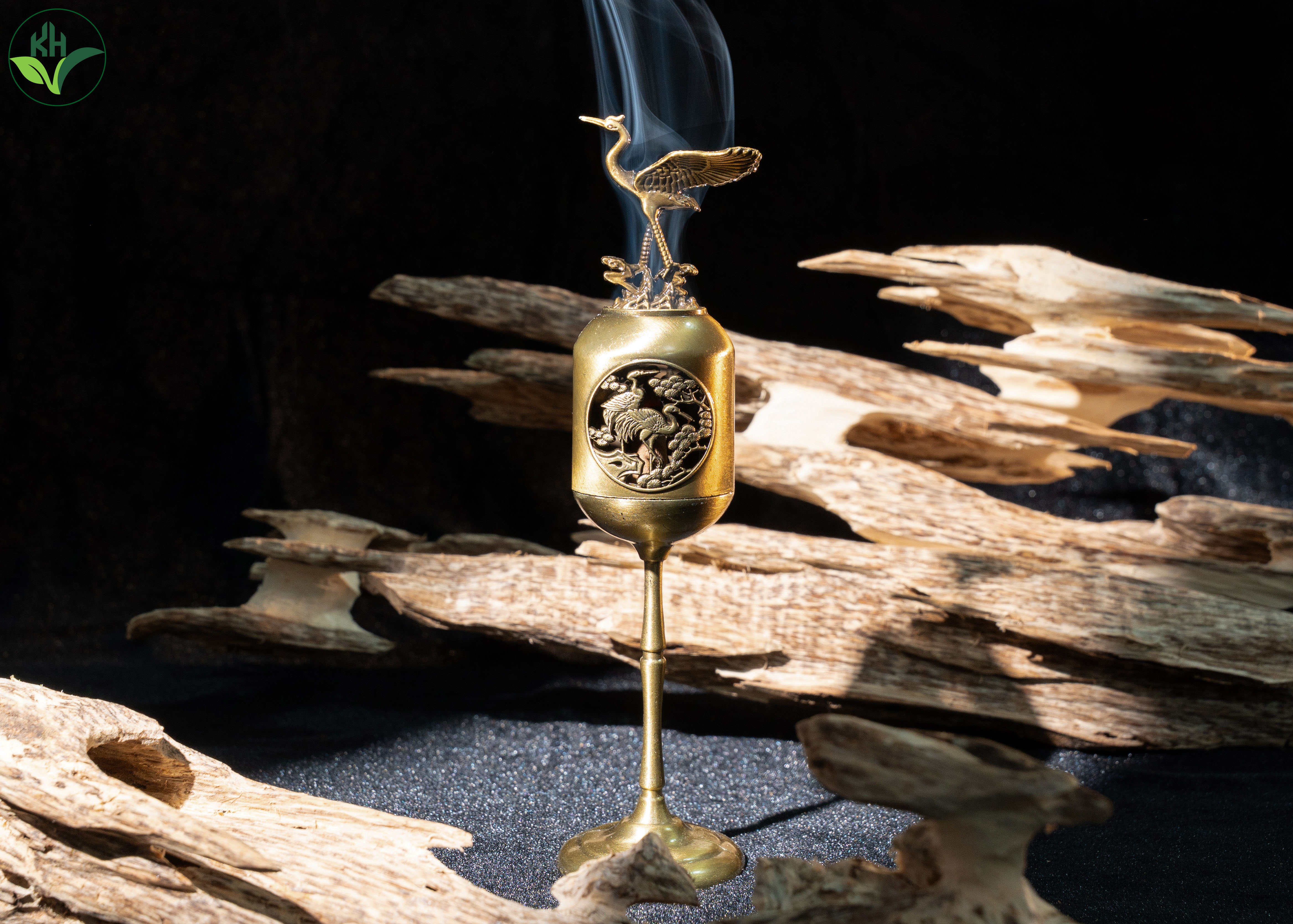 Lư xông trầm hình tháp